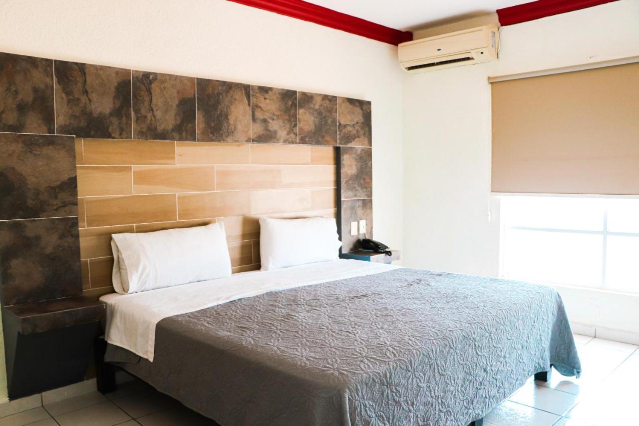 Hotel Gina Tecomán Dış mekan fotoğraf